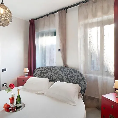 Apartment La Dimora Della Poesia Imperia